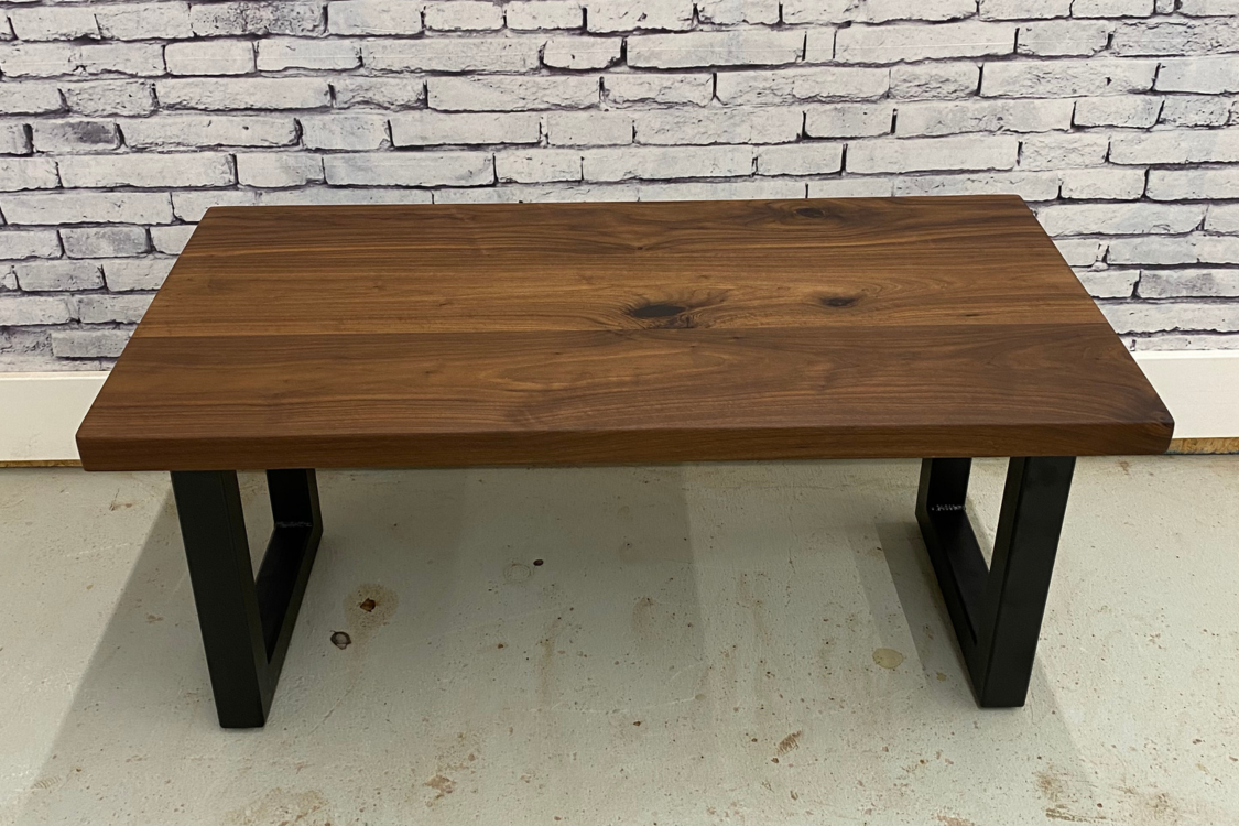 Solid Wood Coffee Table w/ U-Shaped Metal Legs, image size:1125x750